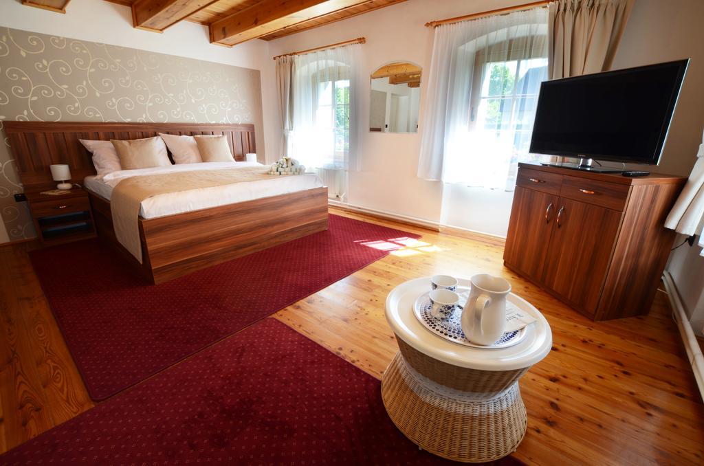 Pension Pod Morskym Okem Karlovice (Moravia-Silesia) Exterior photo